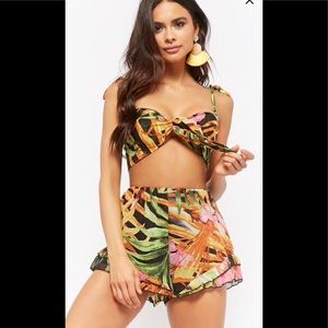 Reverse Floral Crop top & shorts set